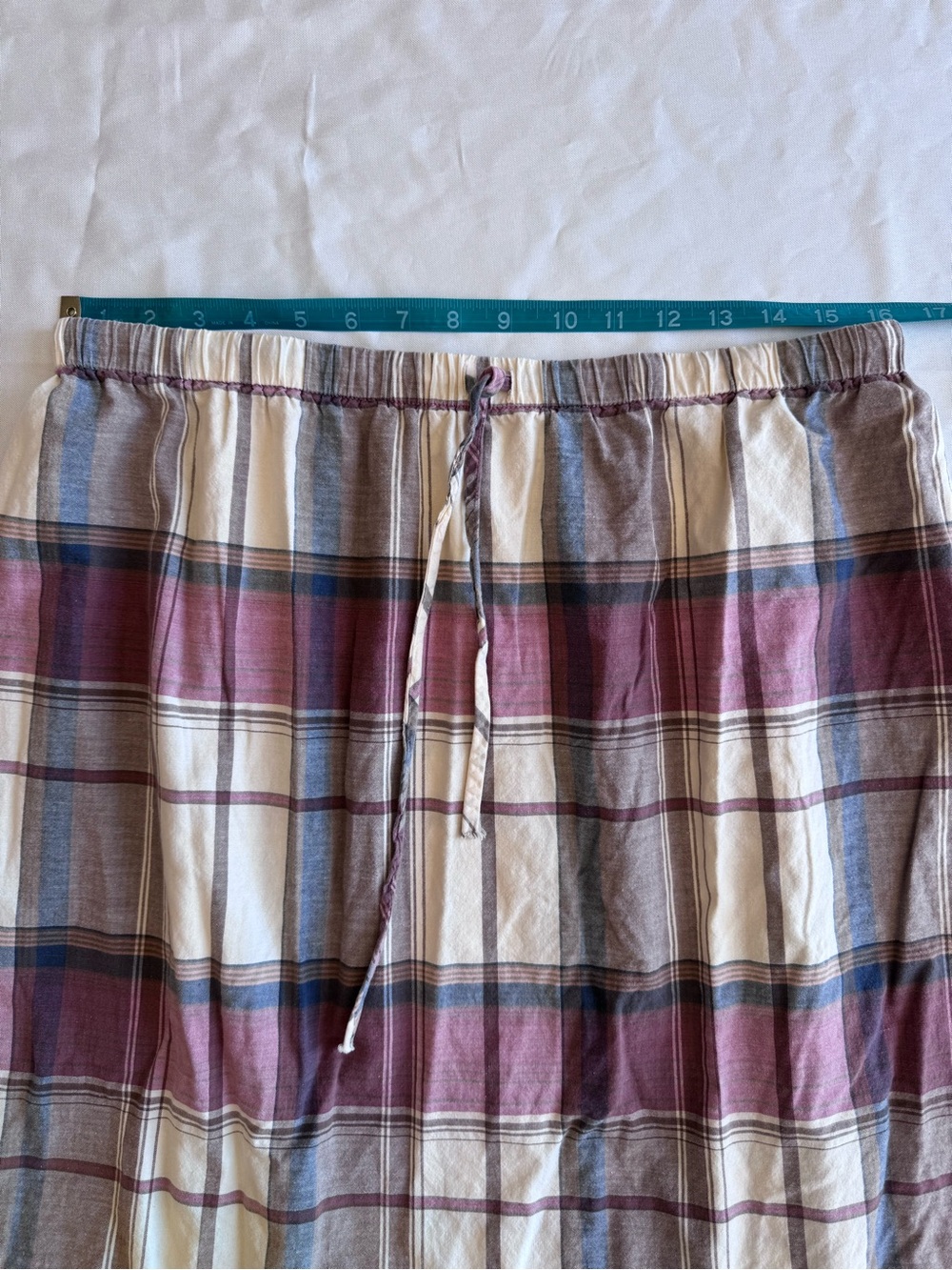 Orvis Plaid Drawstring Midi Skirt in Cream and Mauve-Tone - Picture 3 of 4